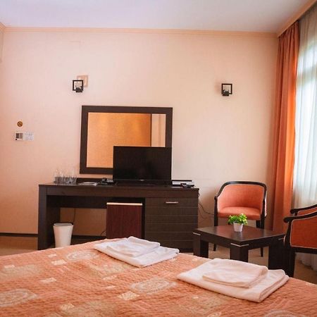 Hotel Ezeroto Stara Zagora Eksteriør billede