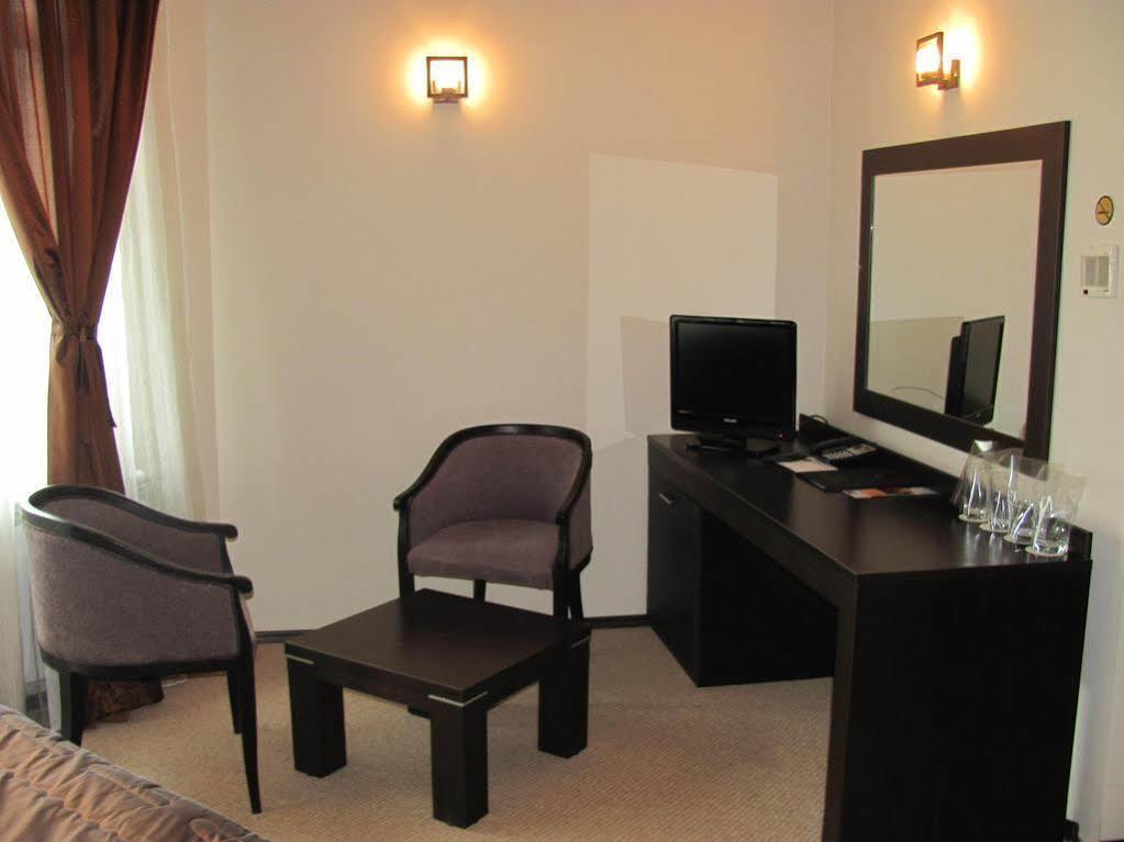 Hotel Ezeroto Stara Zagora Eksteriør billede