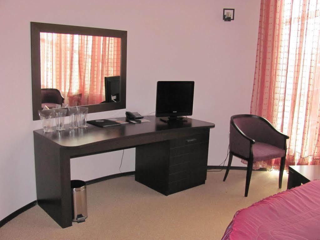 Hotel Ezeroto Stara Zagora Eksteriør billede