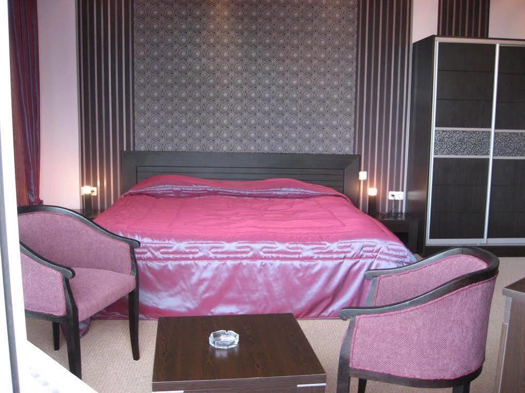 Hotel Ezeroto Stara Zagora Eksteriør billede